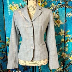 Victoria’s Secret, body by Victoria, Sz 6, gray fitted, suit jacket.